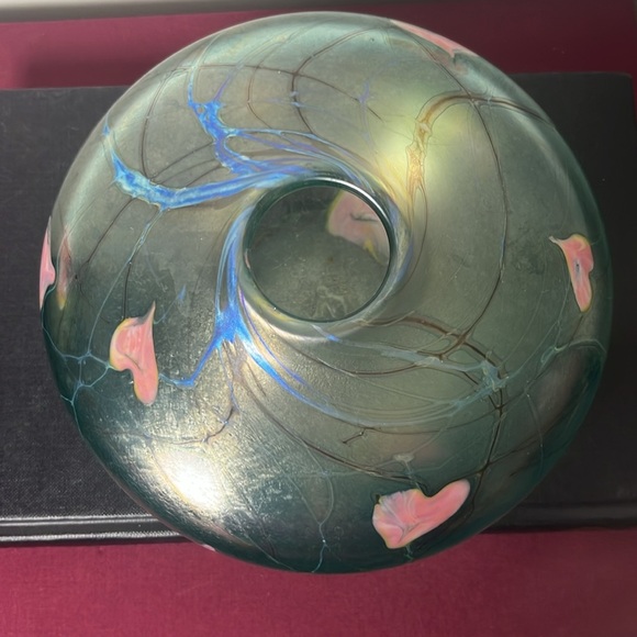 Siddy Langley Iridescent Hanging Hearts 1985 Aqua Blue & Pink Oval Glass Vase - Picture 2 of 8